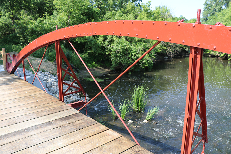 Hdden-Lake-river-bridge-close-up